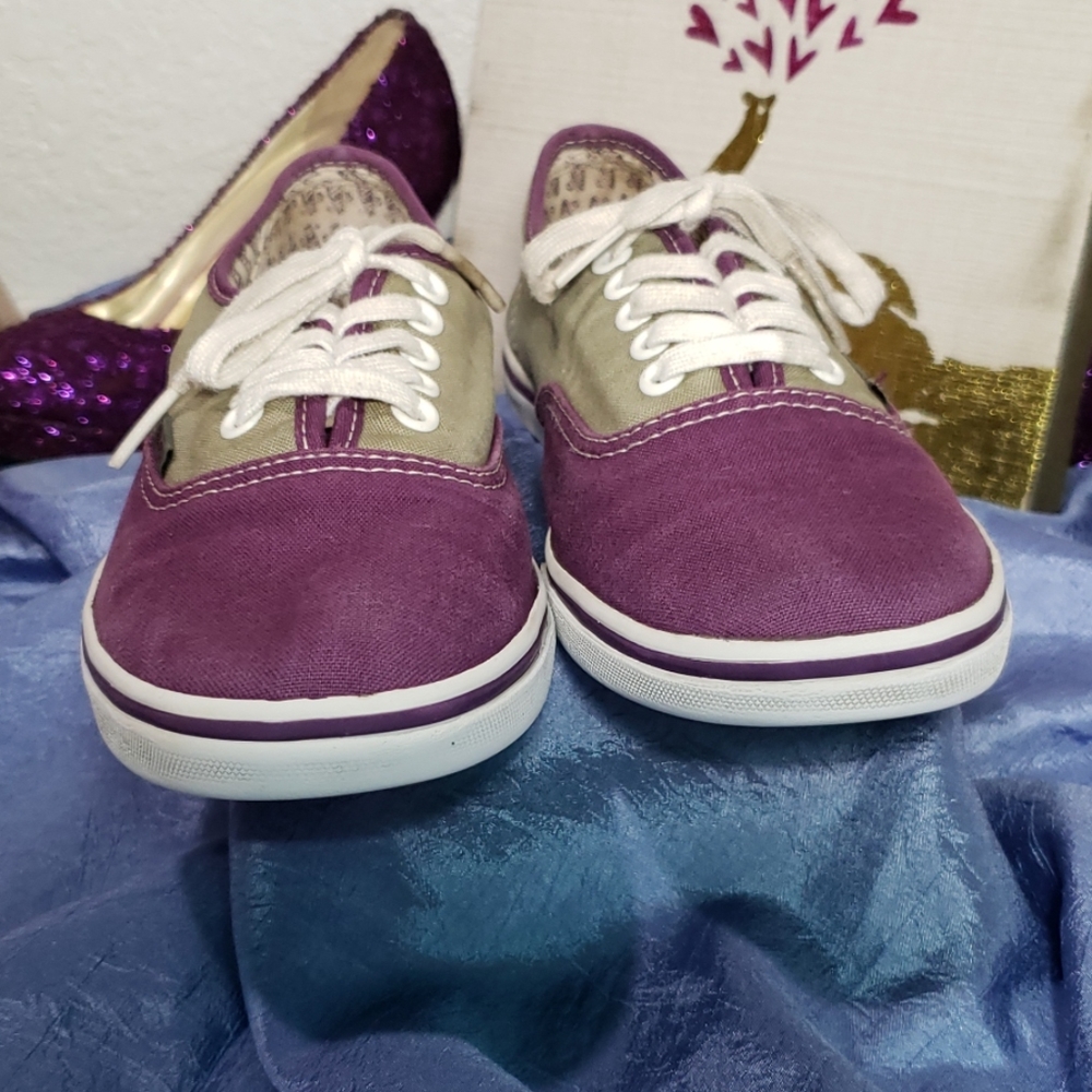 8.5 purple & gray Vans - Picture 2 of 6